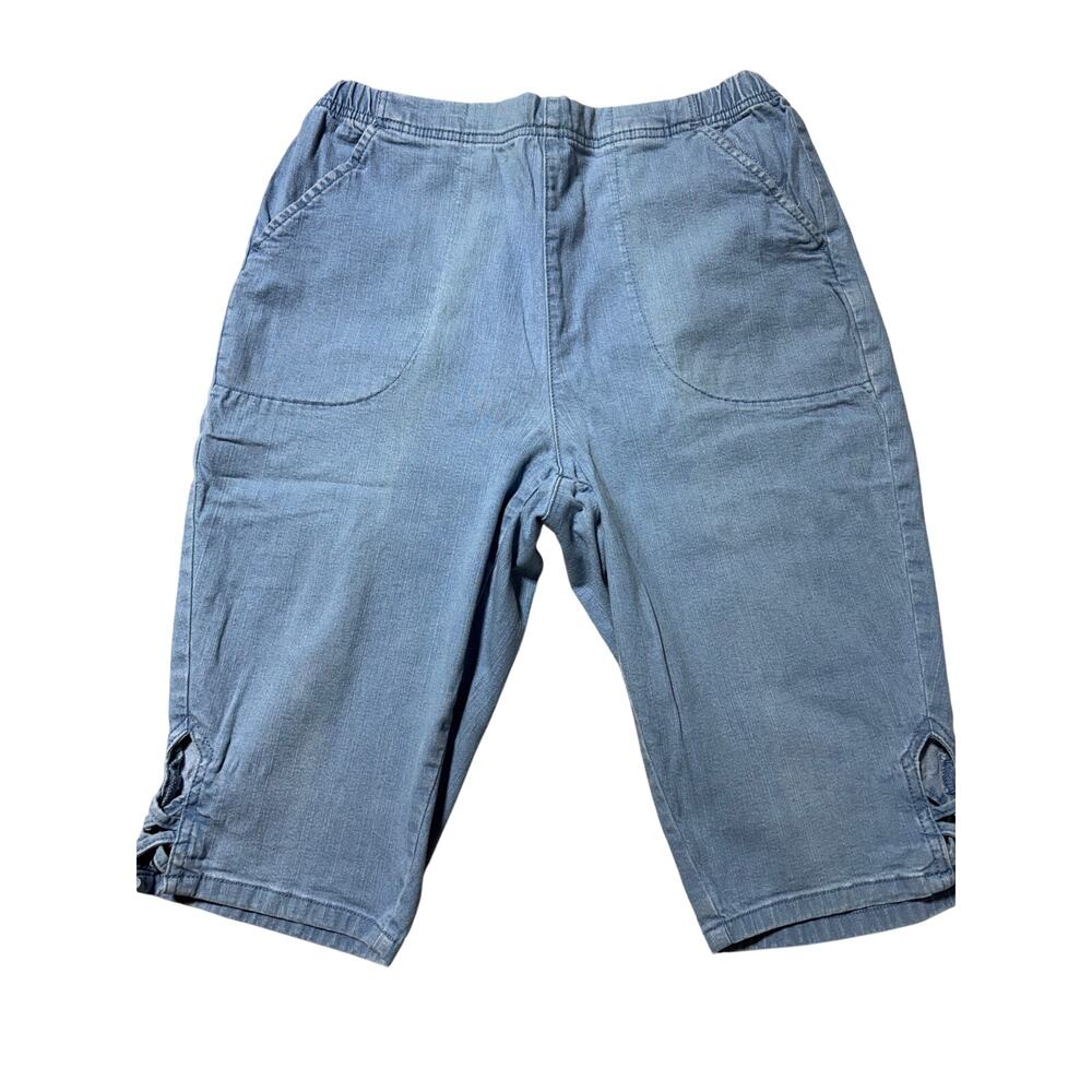 Croft & Barrow Womens Petite M Light Blue Elastic Band Bermuda Shorts